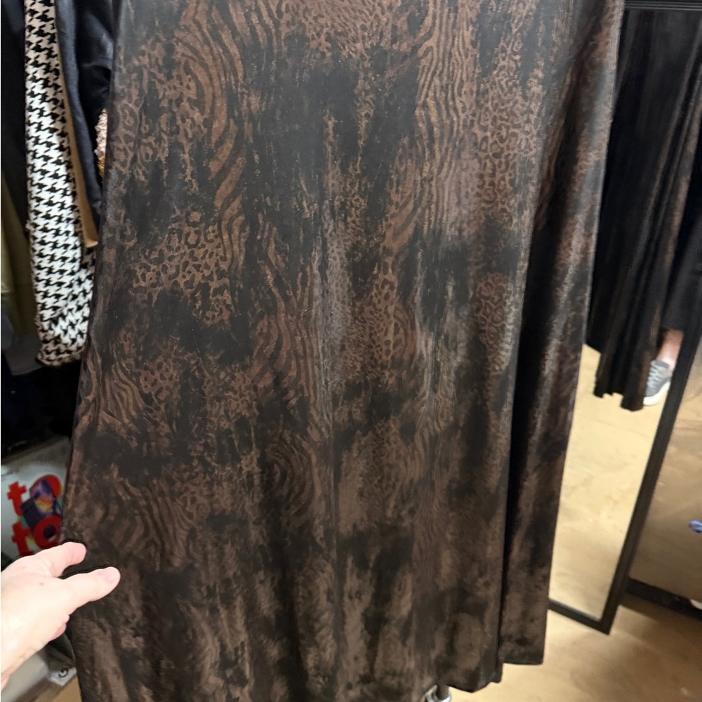 ISH Elegant Black and Brown Maxi Skirt - Picture 4 of 7